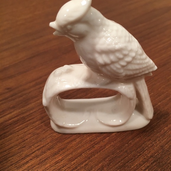 Vintage Porcelain Napkin Rings (5) - Picture 5 of 8
